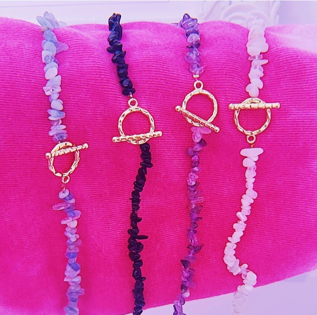 COLLIER ORNÉ DE CRISTAUX